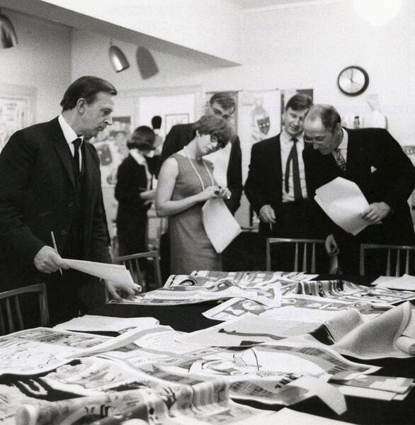 British souvenir competition judging with Terence Conran, second from right -1965 ©Design Council / University of Brighton Design Archives
