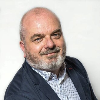 Dr Darren Price